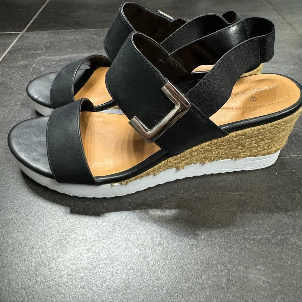 Bandolino Black Espadrille Wedge Sandals